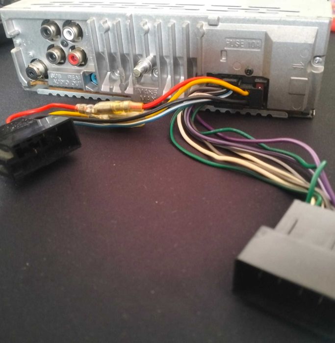 Sony CDX-G1100U CD Player Car Stereo iPhone Android