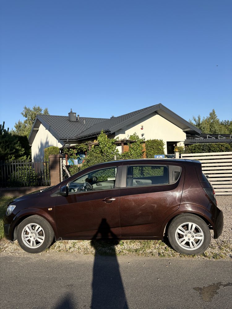 Sprzedam chevroleta aveo