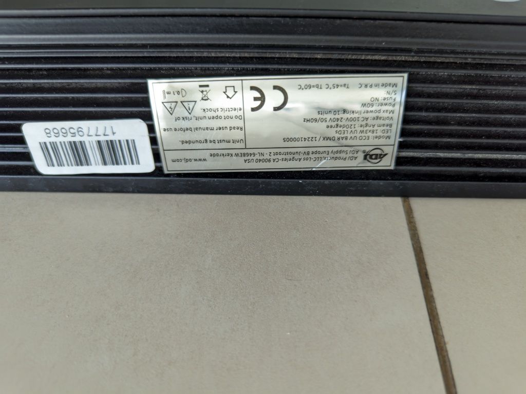 Set de 3 ADJ ECO UV BAR DMX: 3 Barras LED UV (neon/glow/luz negra) 54W