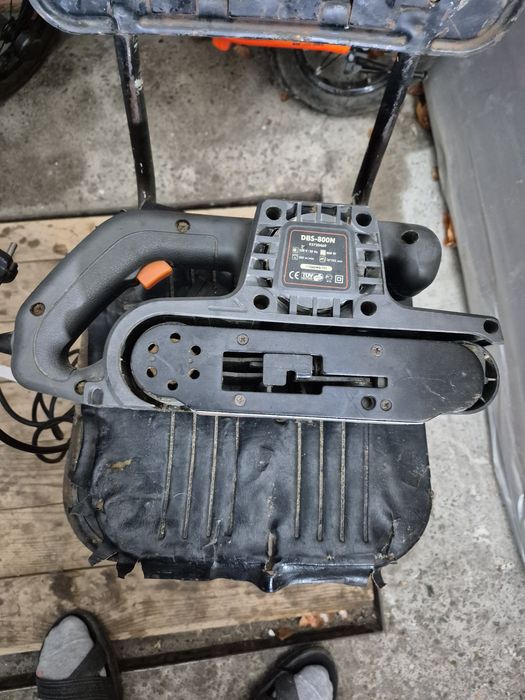 Шлифовальная машинка