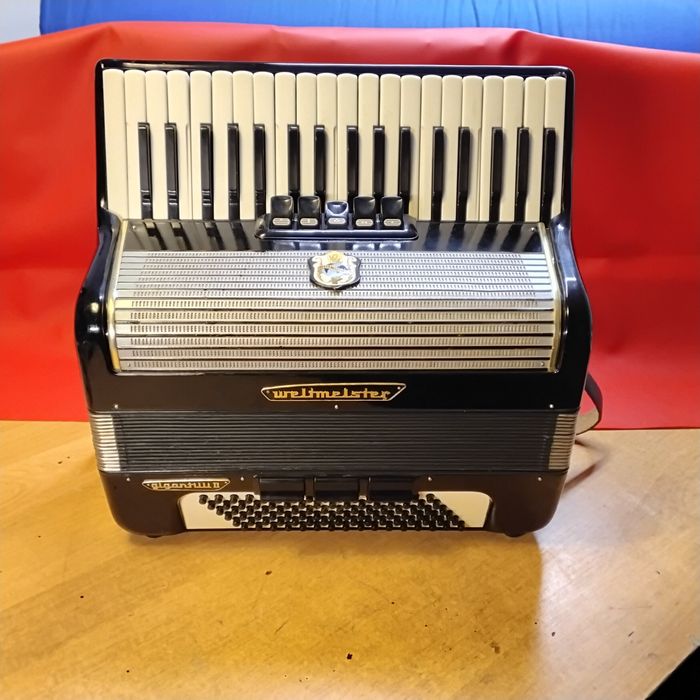 Akordeon Weltmaister 96