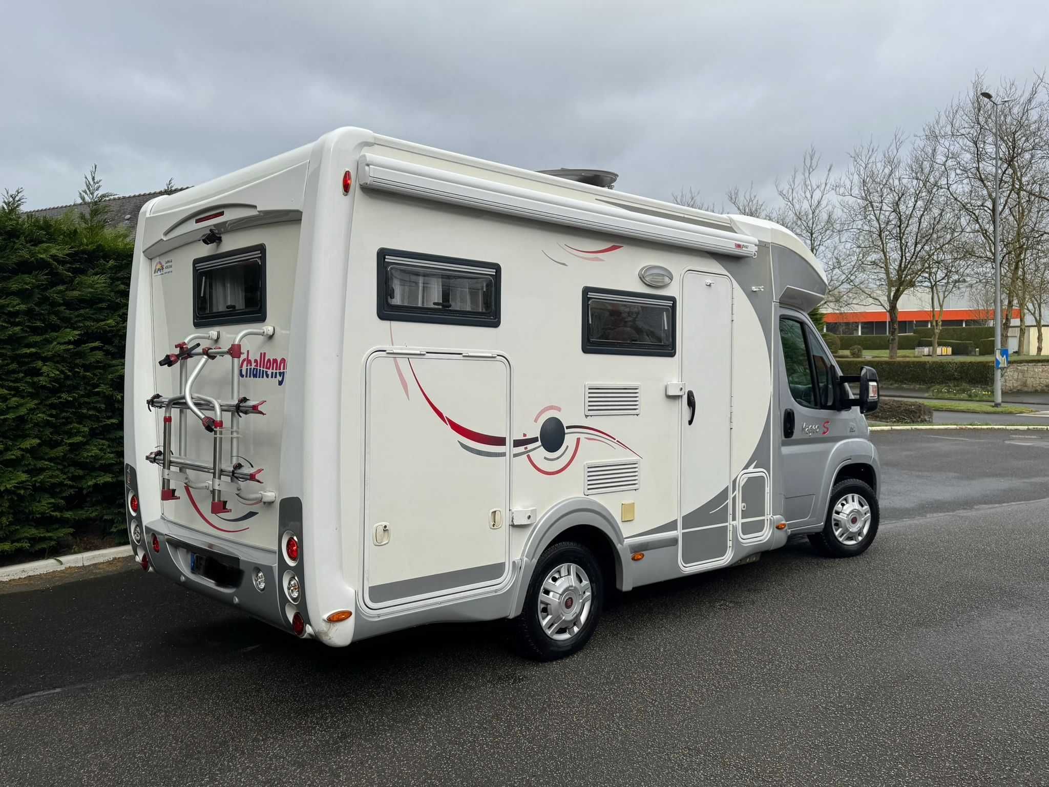 Autocaravana Fiat Ducato 6 v CHALLENGER 2009, Iveco 2.3 Multijet C/ AC