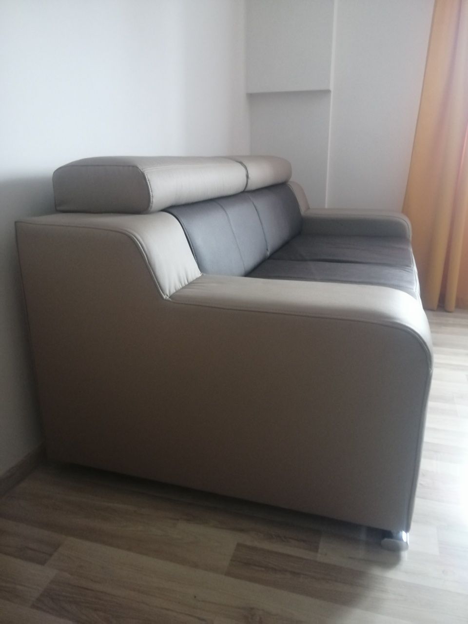 Sofa trzyosobowa