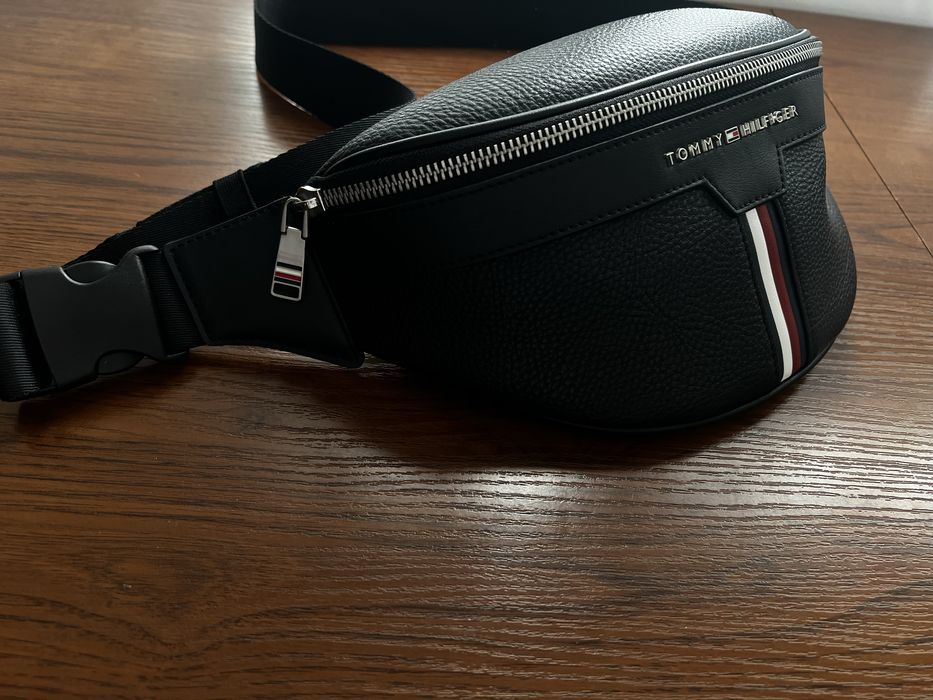 Сумка бананка Tommy Hilfiger