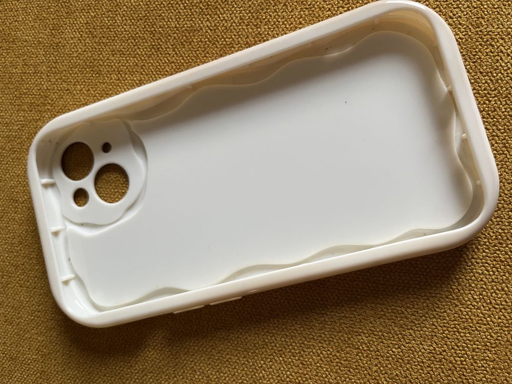 Plecki case na iphon 13