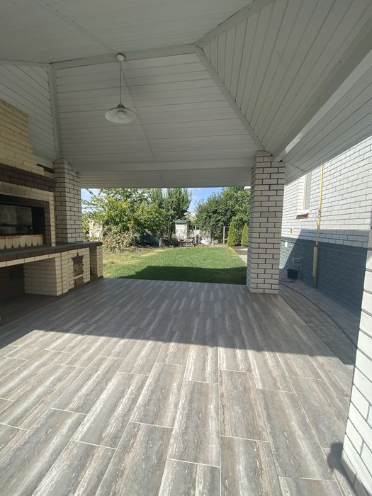 Продаж будинку з новим ремонтом