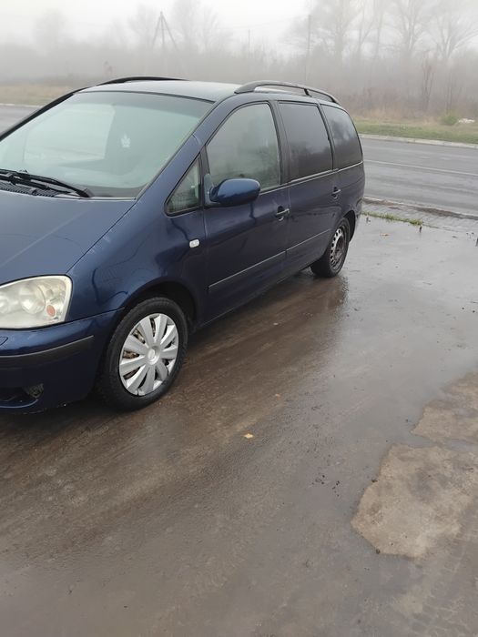 Продам авто 1.9 дизель сел и поехал 6 + 1 Ford
