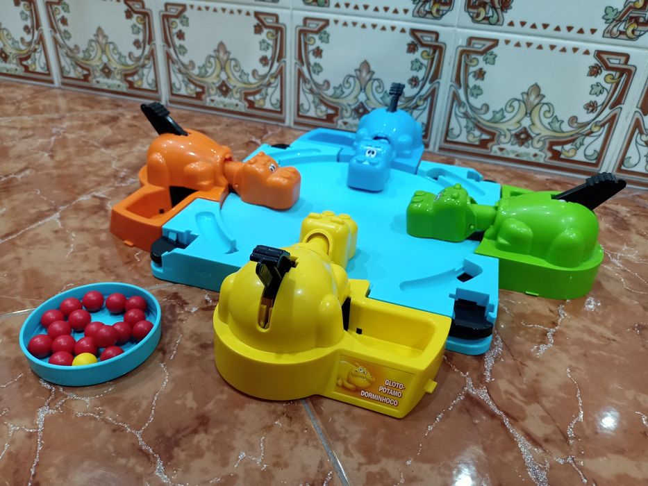 Jogo de tabuleiro crianças a partir dos 4 anos casa quarto vivenda.