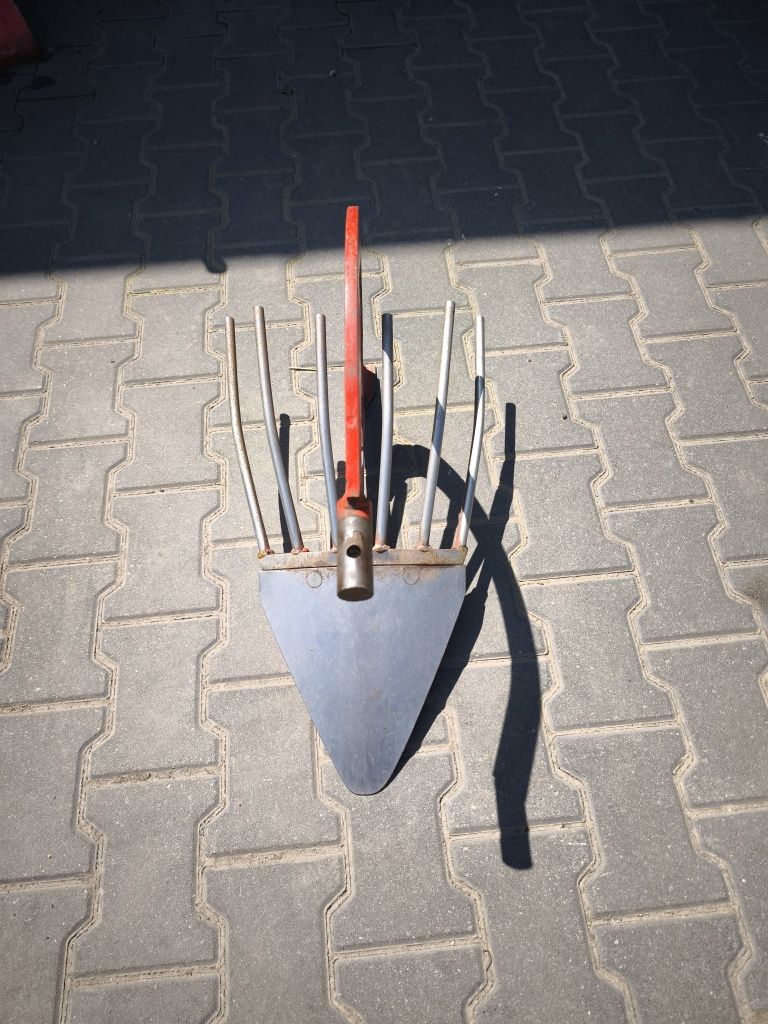 Iseki KC350F Dzik, Glebogryzarka, Pług