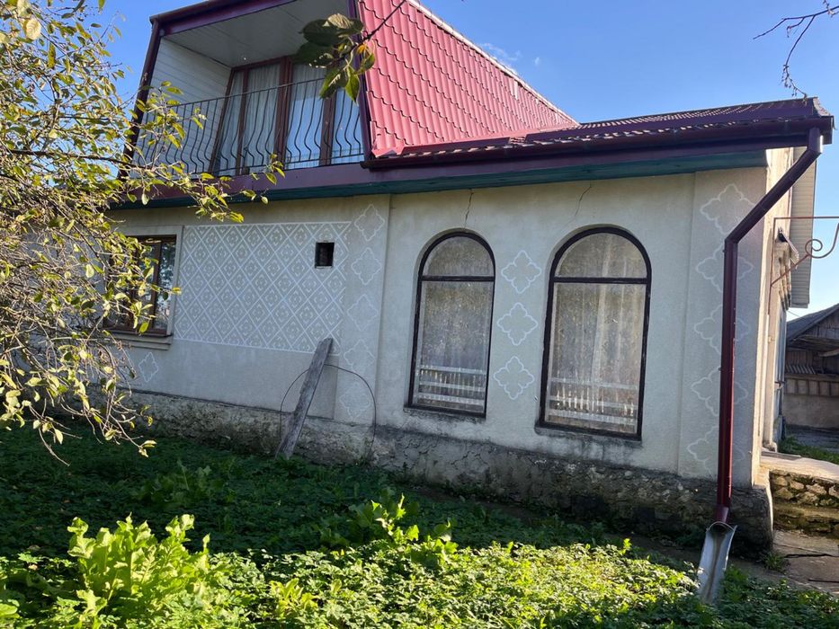 Продається  будинок  та ділянка