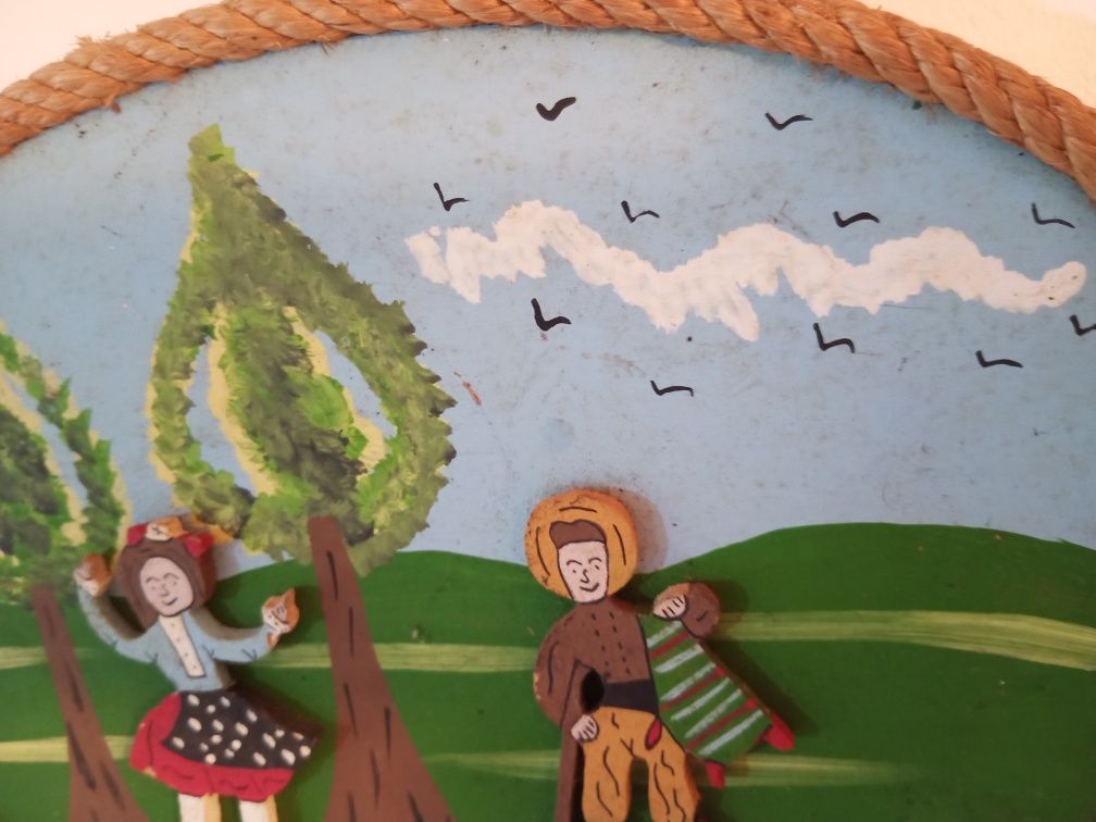 Quadro madeira para pendurar parede: casal tradicional Castelo Branco