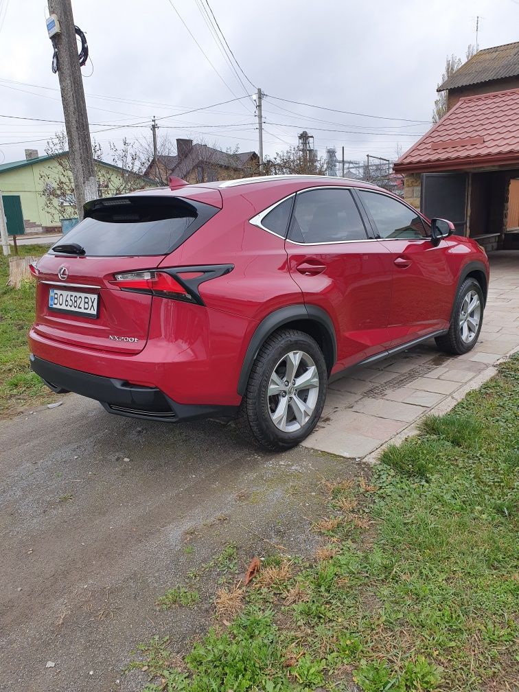 Lexus NX 300 h гібрид