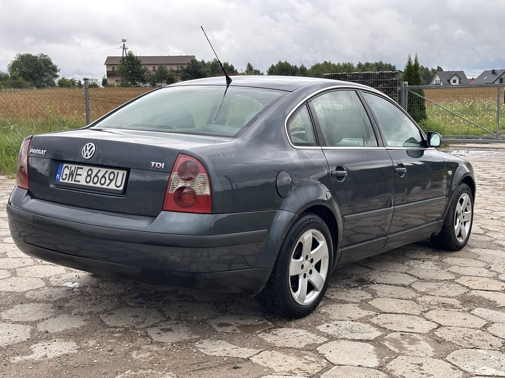 Volkswagen Passat B5 LIFT 2002r. 130km Automat, sedan, dobry stan!