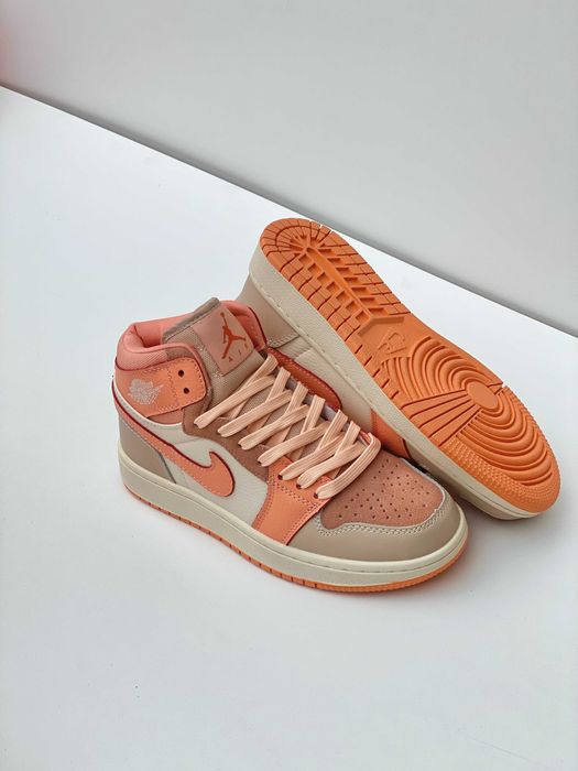 РОЗПРОДАЖ! 999 грн! Кросівки Найк Аір Джордан! Nike Air Jordan Orange