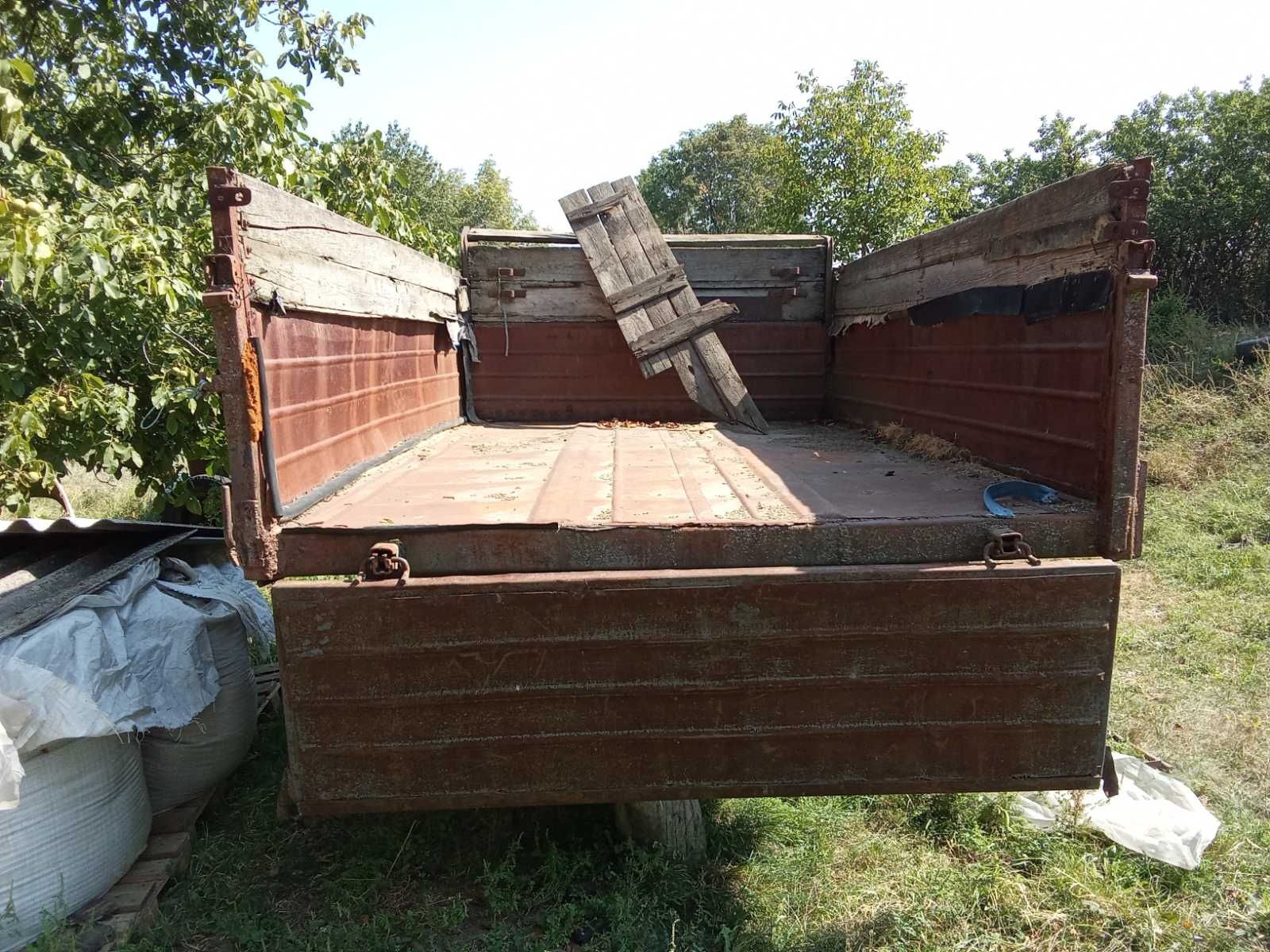 Прицеп з газона самосвал