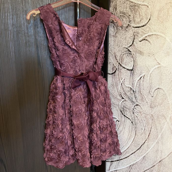 Тлаття на дівчинку