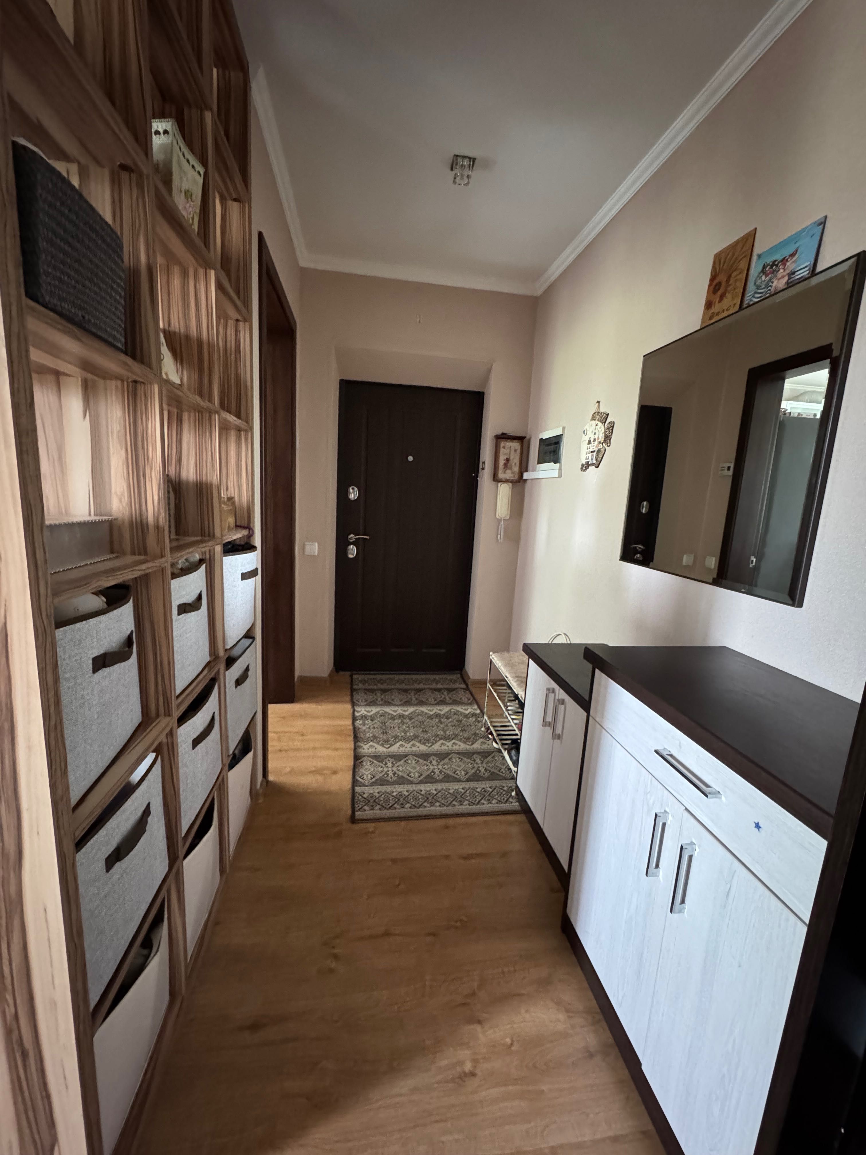 Продам трикімнатну квартиру