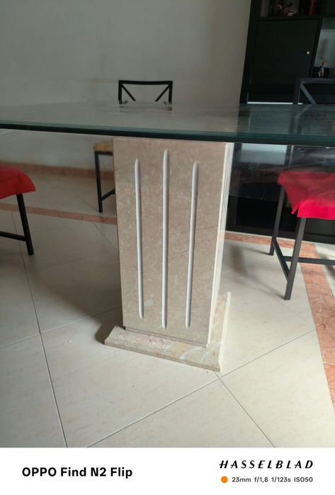 Mesa vidro com coluna mármore