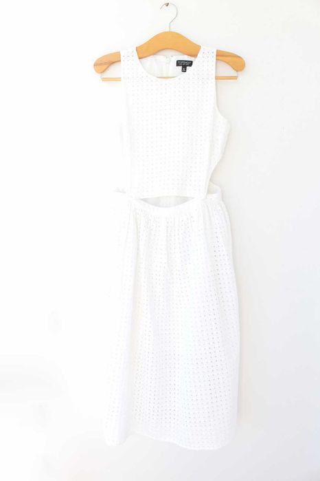 Biała sukienka vintage TOPSHOP z wycięciami na lato koktajlowa