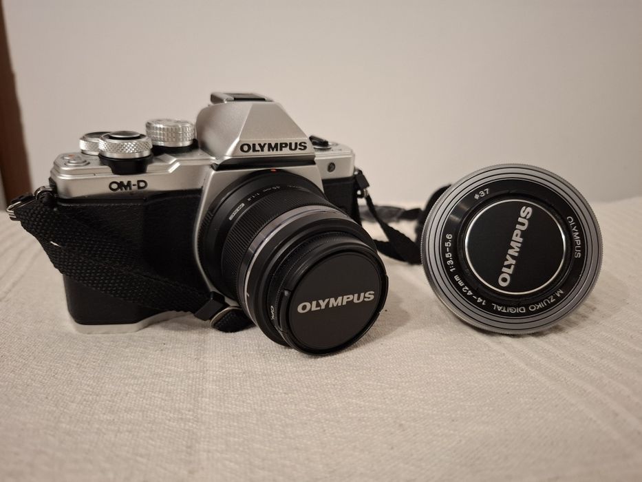 Olympus OMD E-M10 Mark II zestaw (obiektywy 14-42 i 45mm) M43