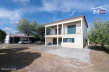 Excelente Moradia T5 Com 2 Pisos Em Caneiras Santarem