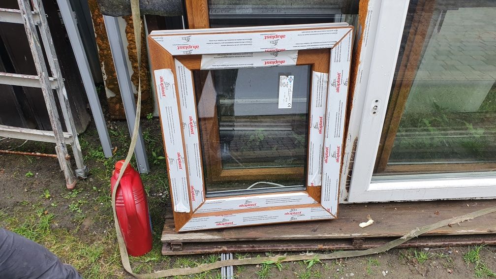 Okno PCV  nowe  szer 60,2 wys 70,