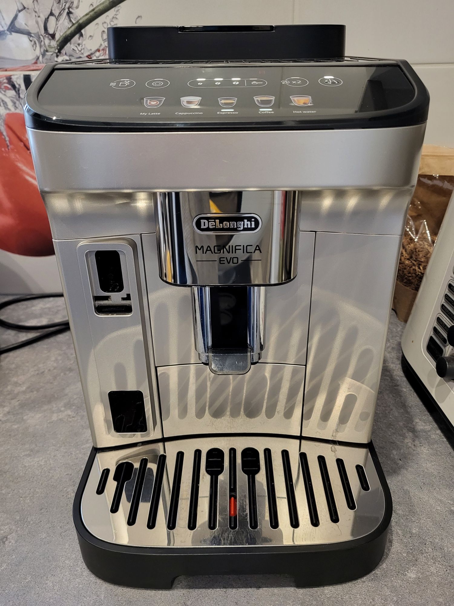 Ekspres delonghi magnifica