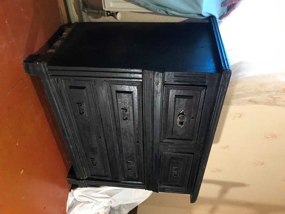 Антикварный комод дуб и красное дерево