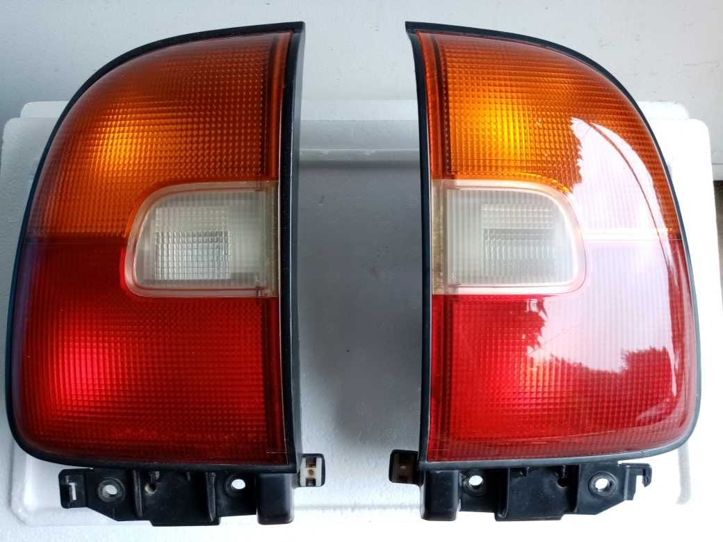 Diversas peças de Toyota RAV4 1997