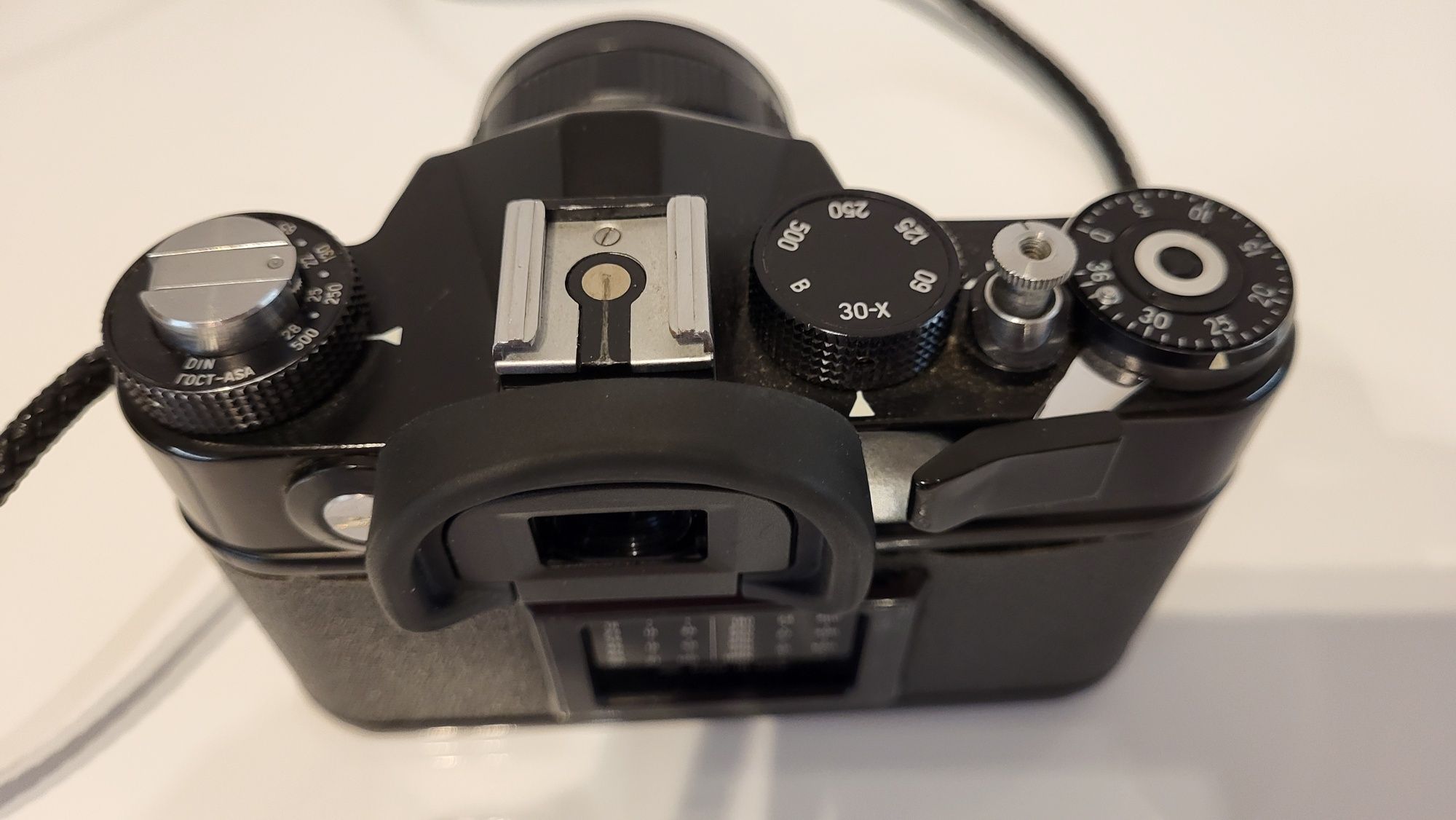 Aparat fotograficzny Zenit TTL obiektyw Helios