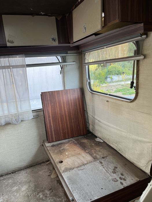 Caravana DIGUE dos anos 50 para restauro total