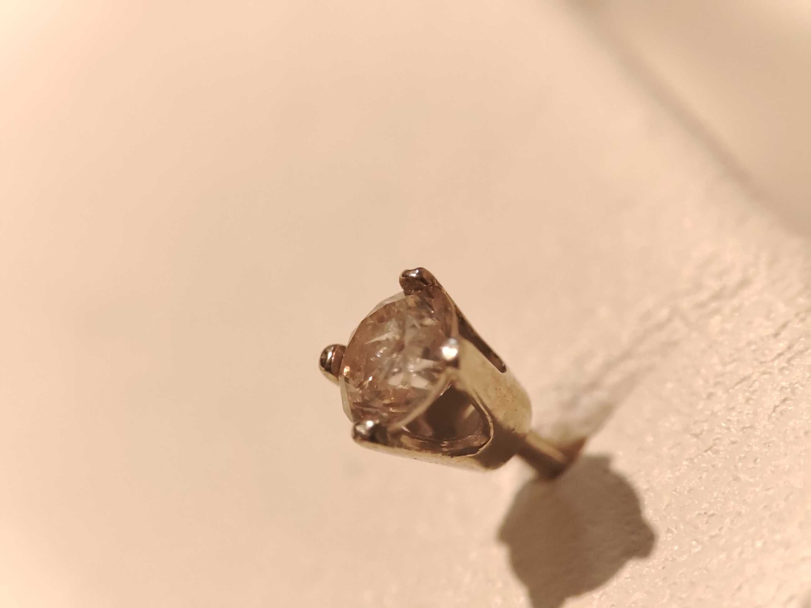Kolczyki z białego złota 585 z brylantem 0.15 ct. I1/J