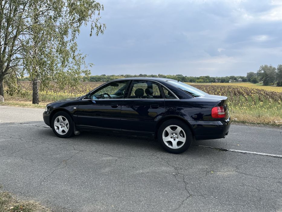 Audi a4 b5 1.6 газ бенз 2000р