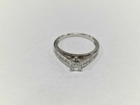 Złoty pierścionek/ 585/ 3.08 gram/ R18/ 13x DIA/ 1.22 CT/ wycena