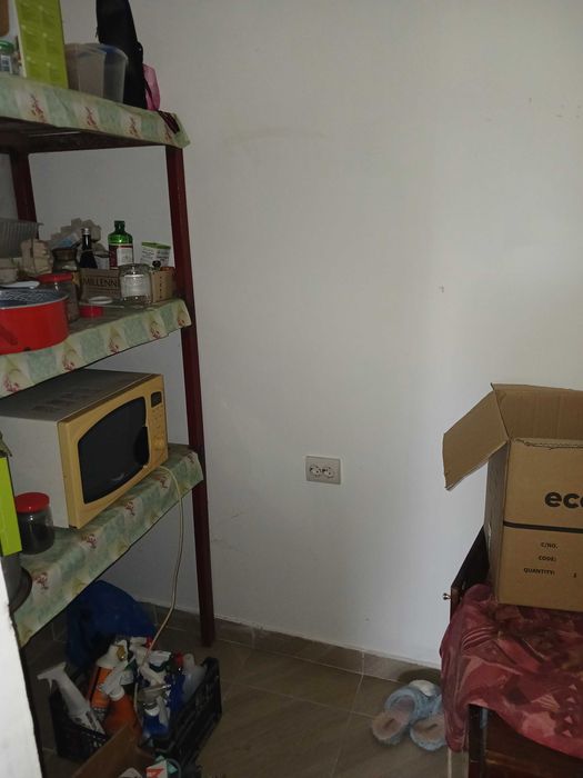 Зручний двохкімнатний будинок в центрі Берегова