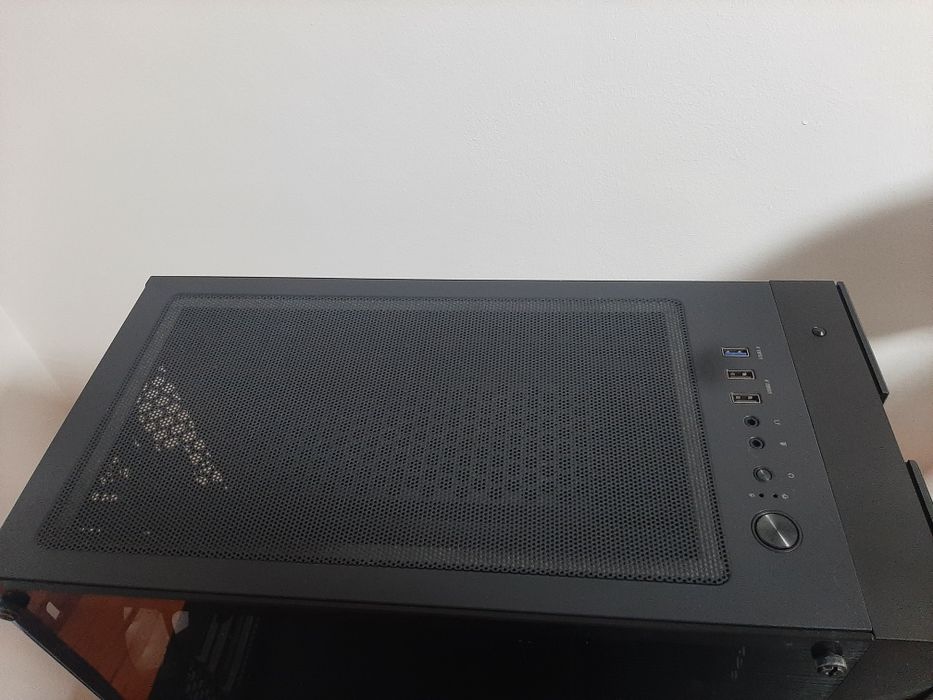 Caixa MSI Vampiric 010M