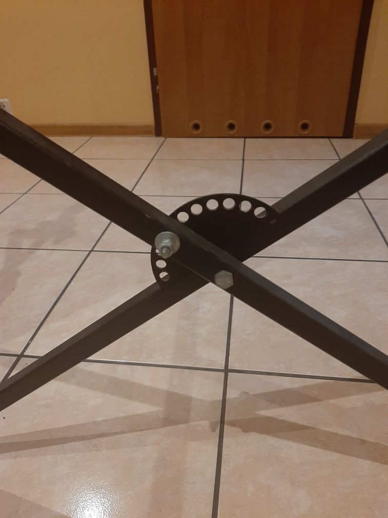 Sprzedam  statyw  do instrumentu