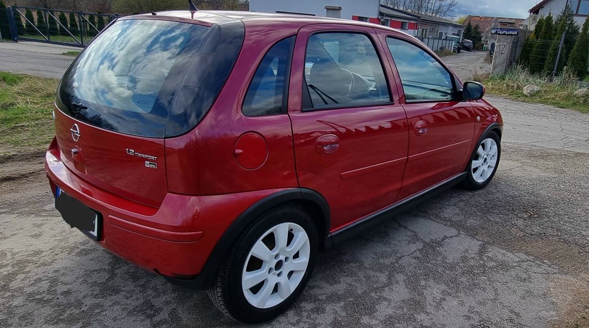 corsa C twinport 05rok 5 drzwi bogata  wersja.