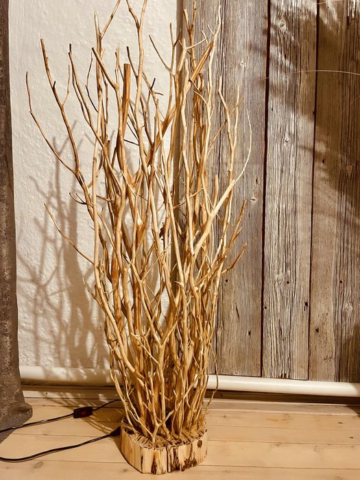 Світильник з дерева