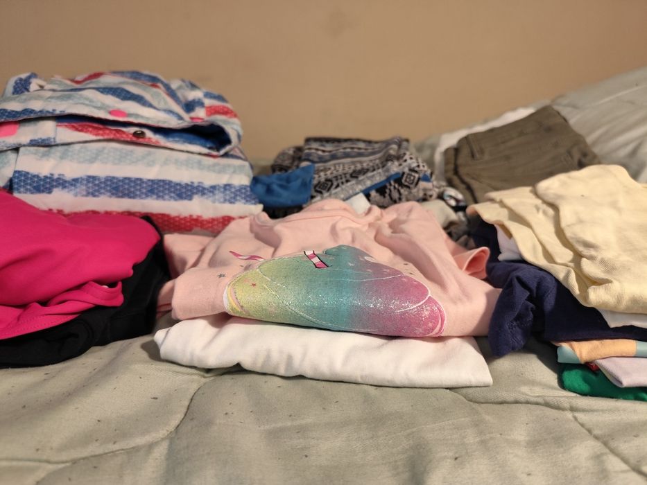 Zestaw ubrań dla dziewczynki 140/146 cm