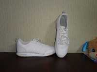 Білі кросівки Белые кроссовки Adidas