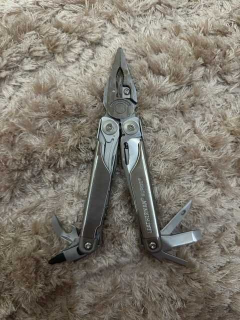Leatherman Surge