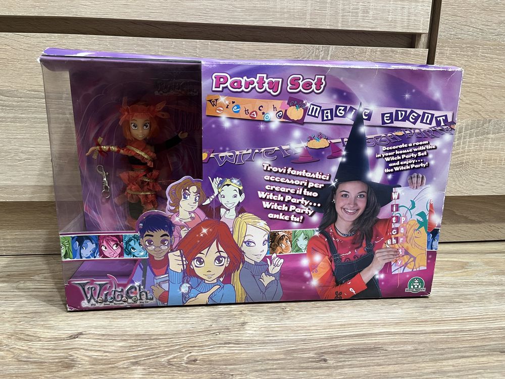 Disney Witch Party Set Lalka Will Vandom Halloween Akcesoria Pudełko