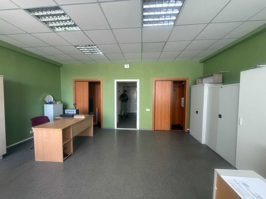Здам офіс в БЦ 33,5м2, з ПДВ, вул.Сверстюка, метро Лівобережна 5 хв