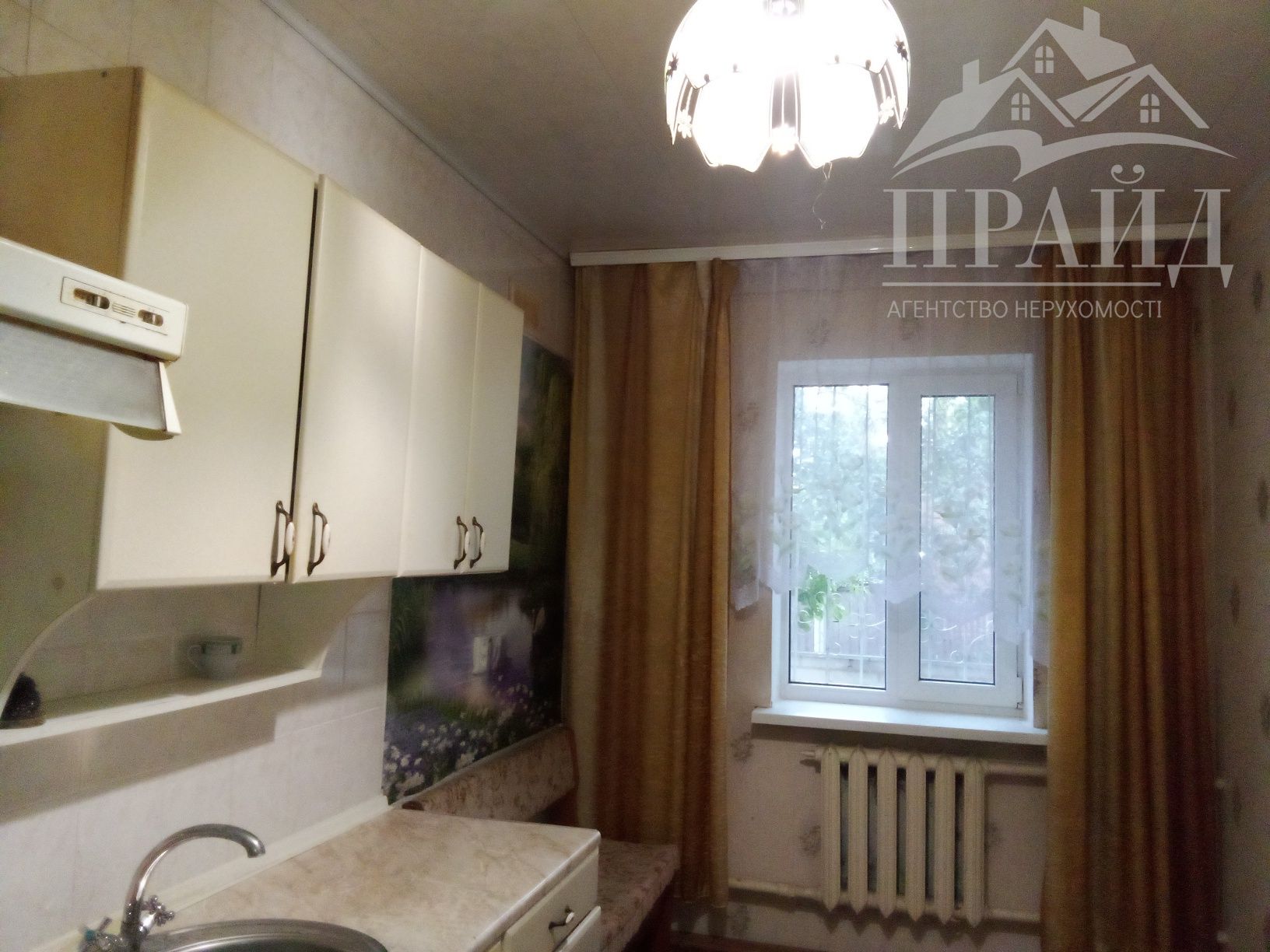 Продам житловий цегляний будинок