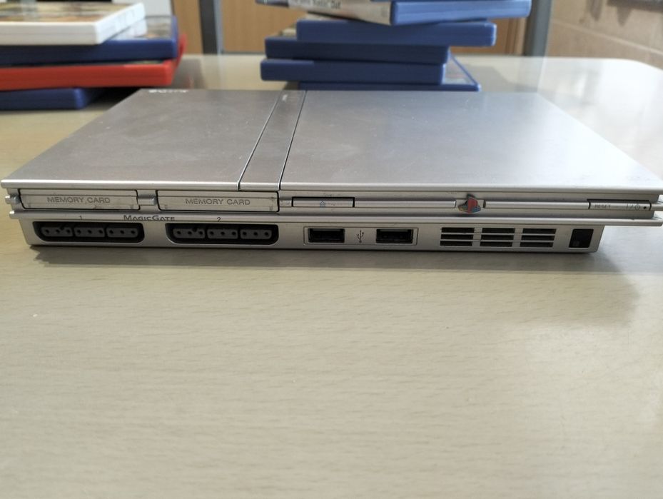 Ps2 Slim +2 comandos+10 jogos+ acessórios