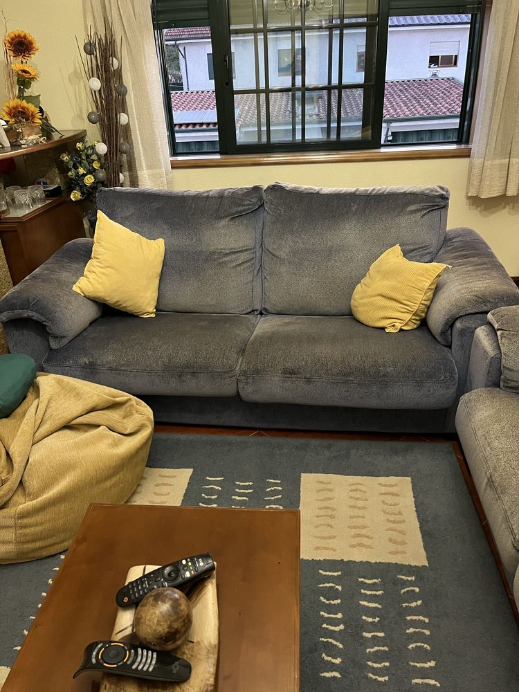 Sofa impecavel em bom estado