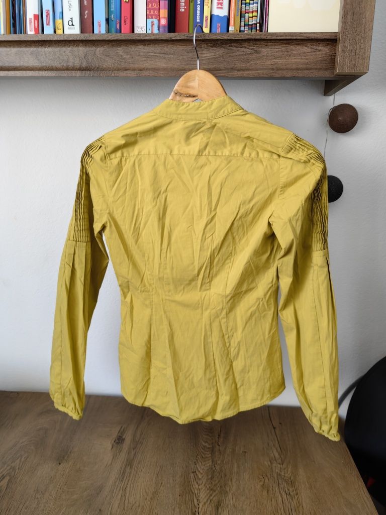 Koszula z żabotem wiosenny kolor, rozmiar XS