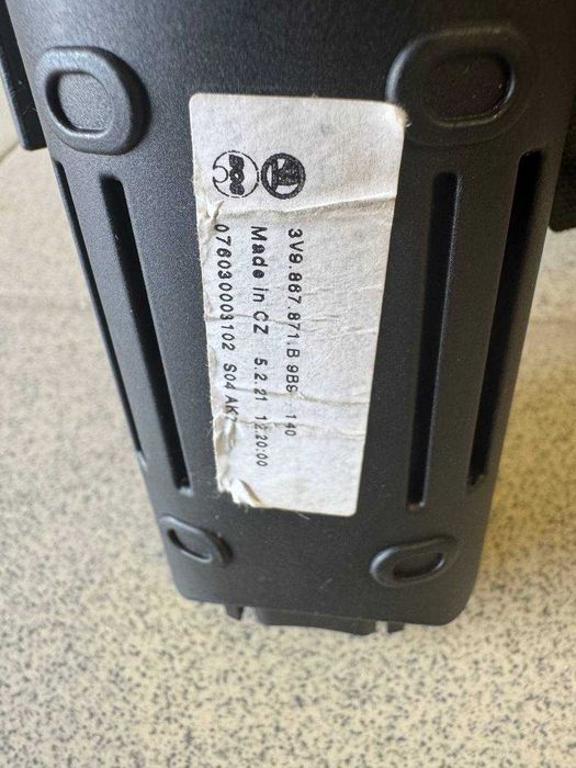 Шторка полка лоток релінг багажника Шкода Суперб 2021 р