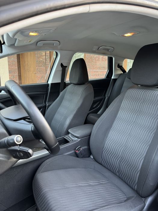 Продам Peugeot 2015